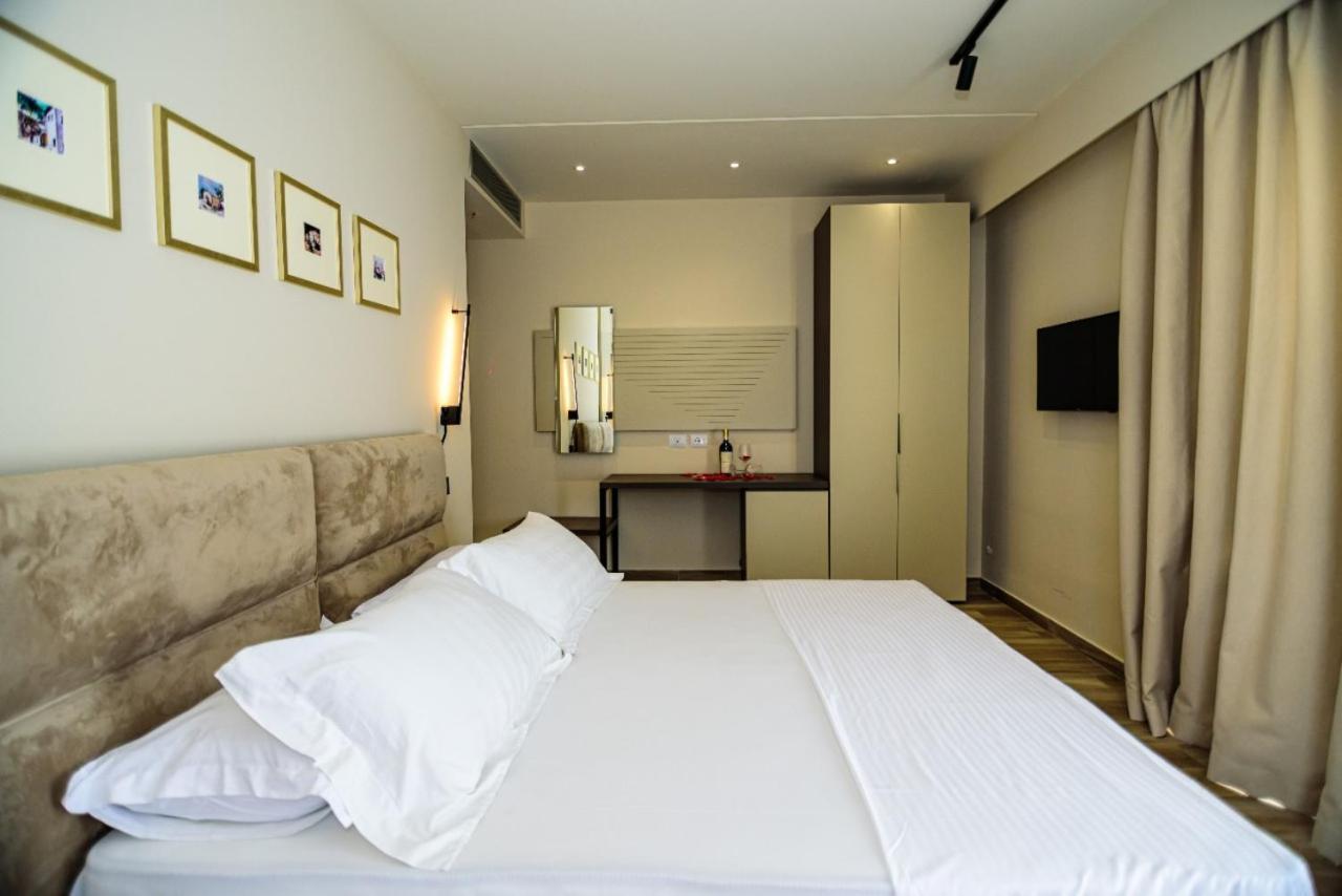 דרמי Hotel Orange מראה חיצוני תמונה