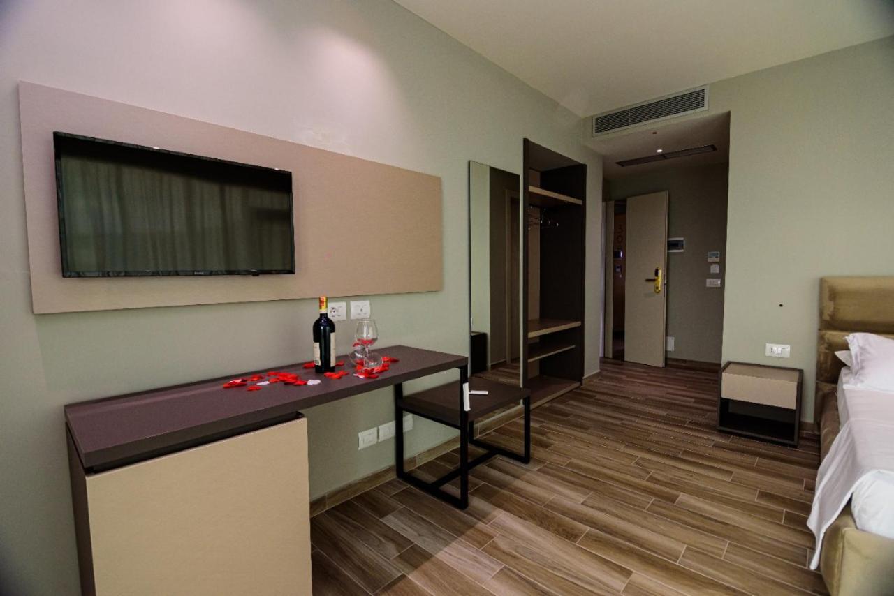 דרמי Hotel Orange מראה חיצוני תמונה