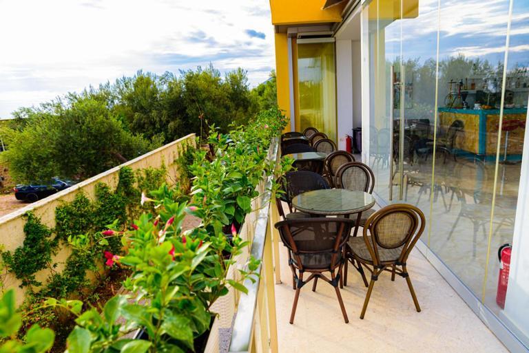 דרמי Hotel Orange מראה חיצוני תמונה
