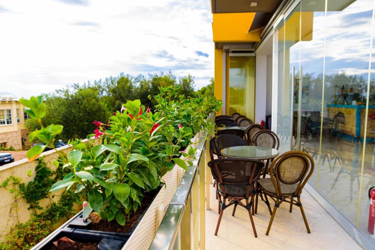 דרמי Hotel Orange מראה חיצוני תמונה